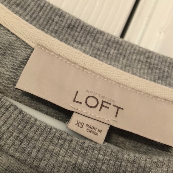 XS Ann Taylor Loft Sweatshirt - Picture 2 of 2